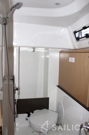 Bavaria 34 Cruiser - Yacht Charter Sailica