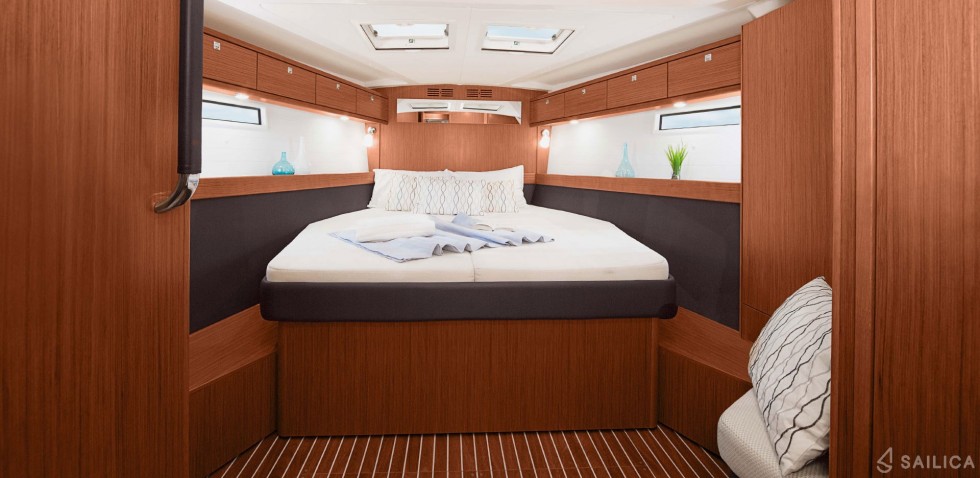 Bavaria 51 Cruiser - Yacht Charter Sailica