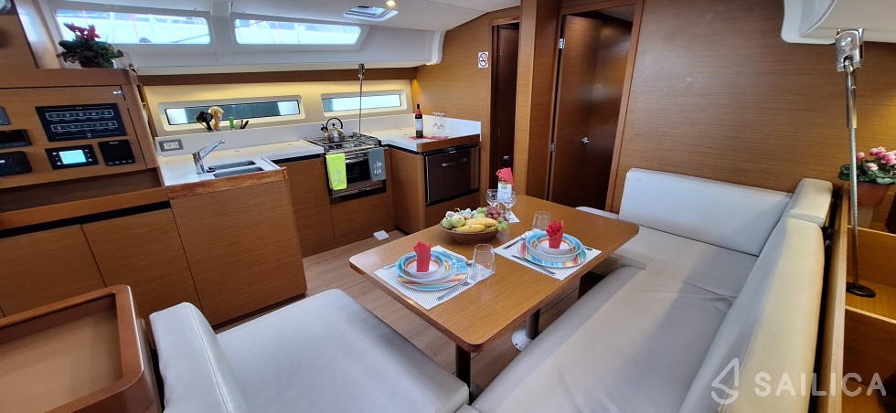 Sun Odyssey 490 - Yacht Charter Sailica