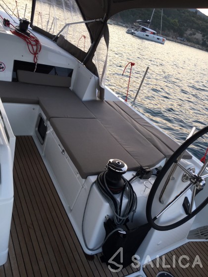 Sun Odyssey 490 - Yacht Charter Sailica