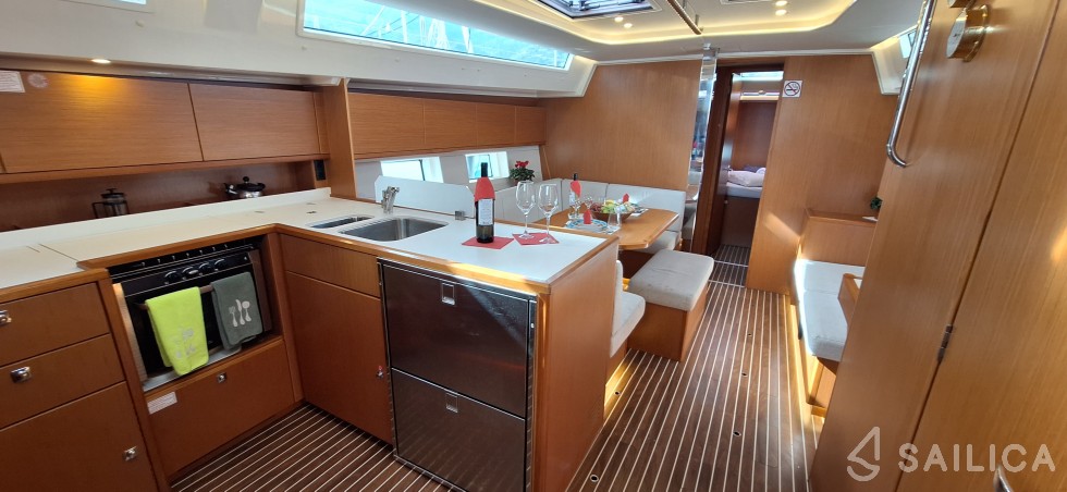 Bavaria C45 - Yacht Charter Sailica