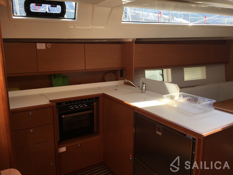 Bavaria C45 - Yacht Charter Sailica