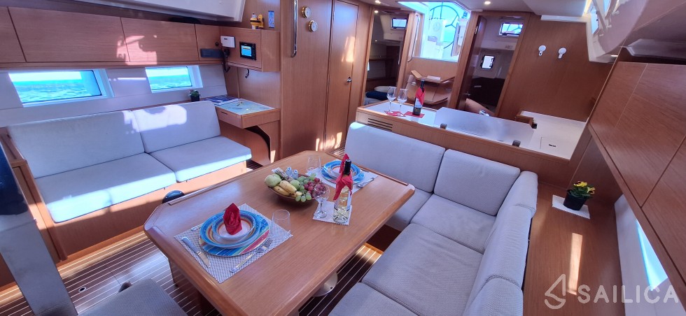 Bavaria C45 - Yacht Charter Sailica