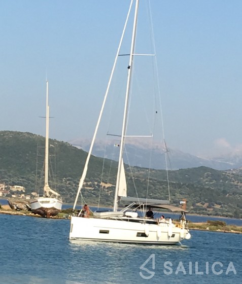 Bavaria C45 - Yacht Charter Sailica