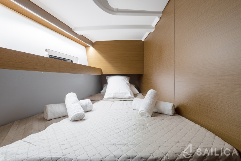Sun Odyssey 490 - Yacht Charter Sailica