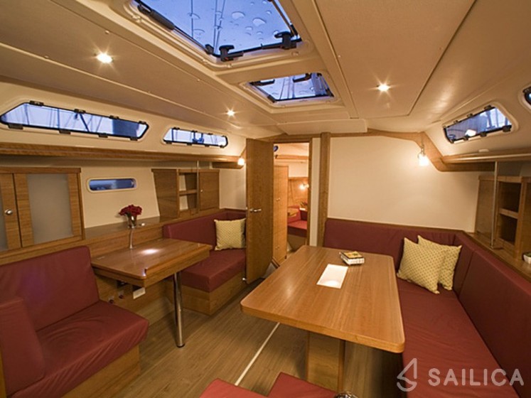 Hanse 430 - Yacht Charter Sailica