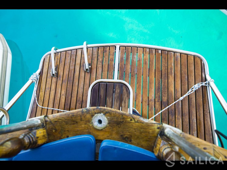 Classic Adria Yacht Tiho - Yacht Charter Sailica