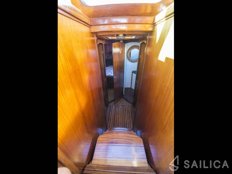 Classic Adria Yacht Luka - Yacht Charter Sailica