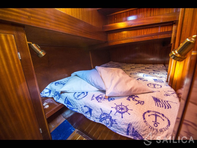 Classic Adria Yacht Luka - Yacht Charter Sailica