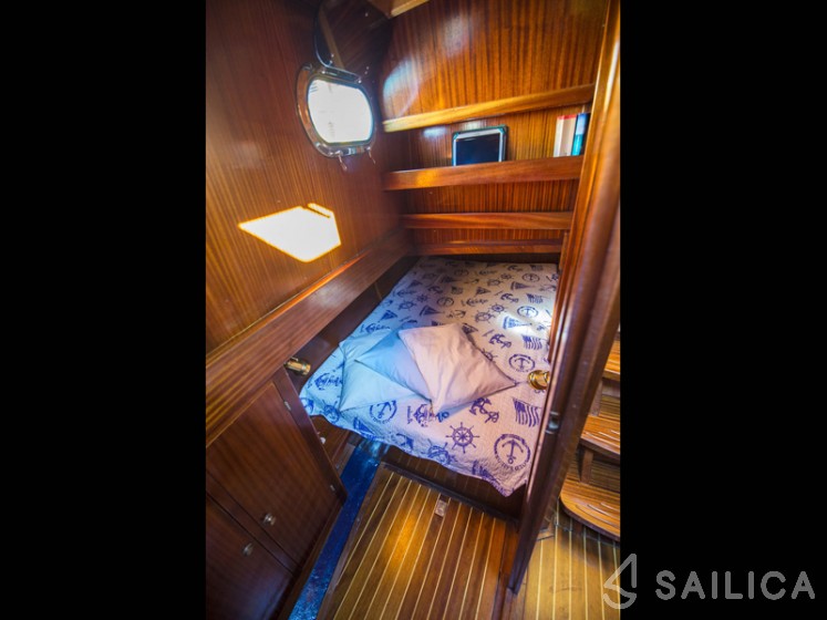 Classic Adria Yacht Luka - Yacht Charter Sailica