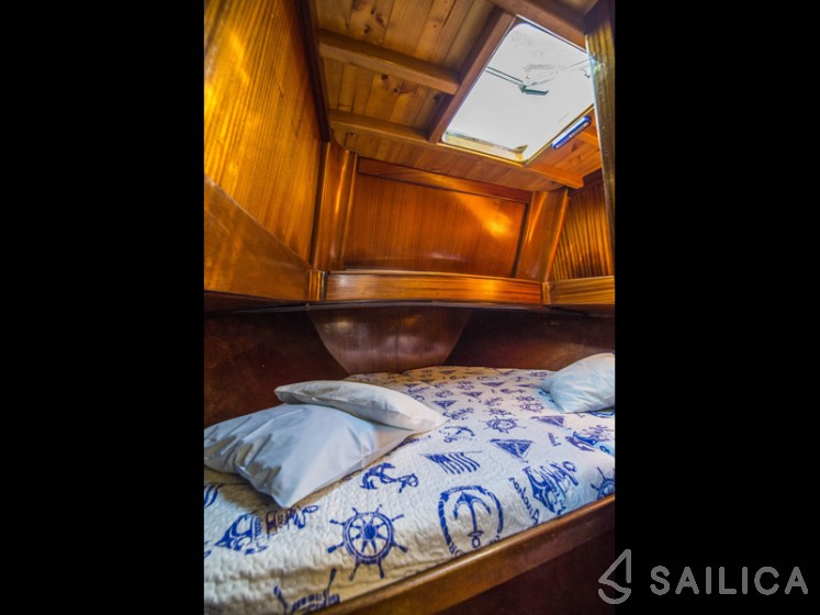 Classic Adria Yacht Luka - Yacht Charter Sailica
