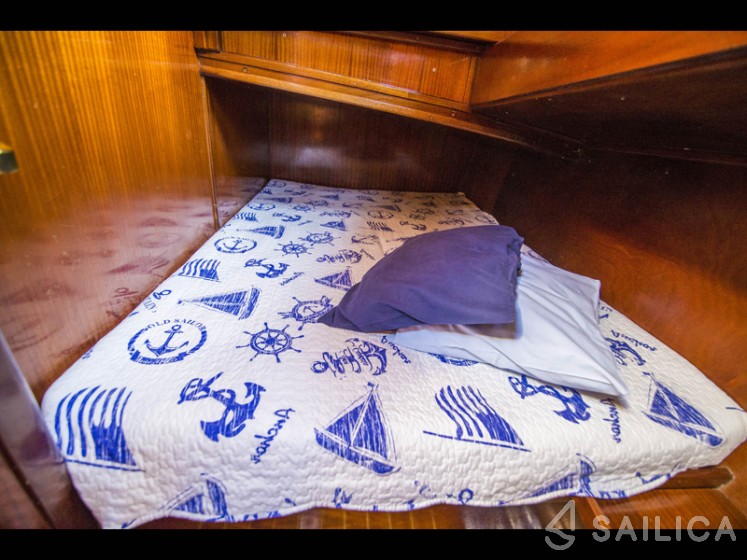 Classic Adria Yacht Luka - Yacht Charter Sailica