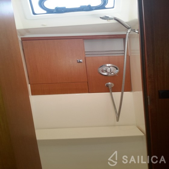 Bavaria 46 Cruiser - Yacht Charter Sailica