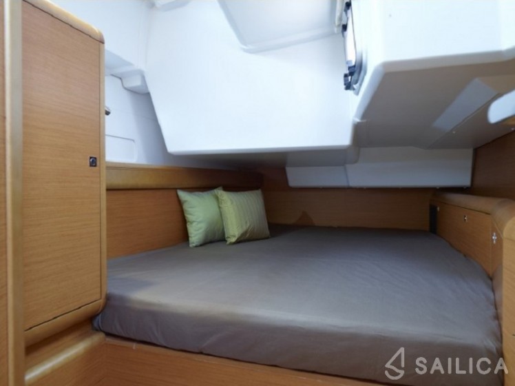 Sun Odyssey 519 - Yacht Charter Sailica