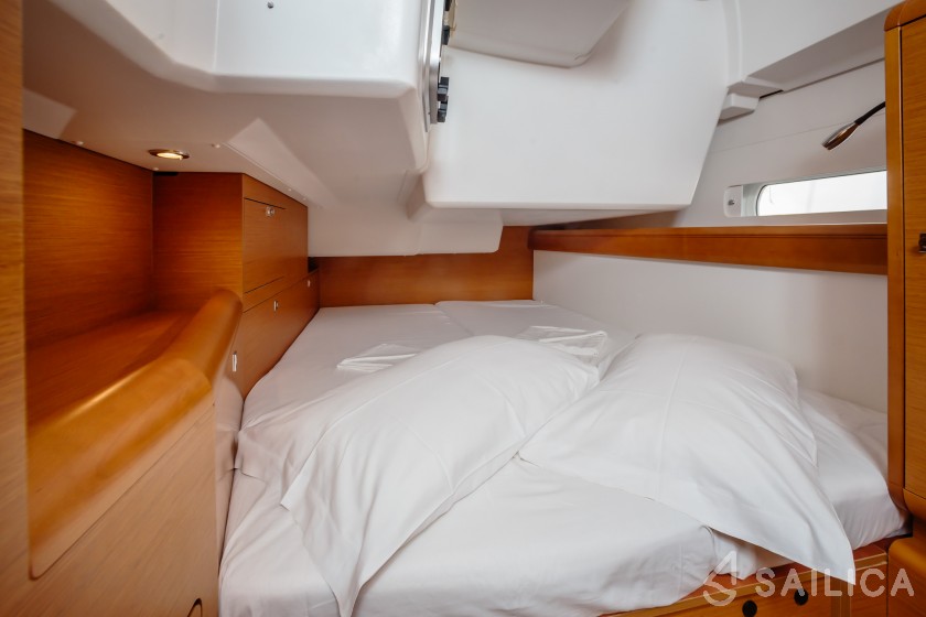 Sun Odyssey 519 - Yacht Charter Sailica