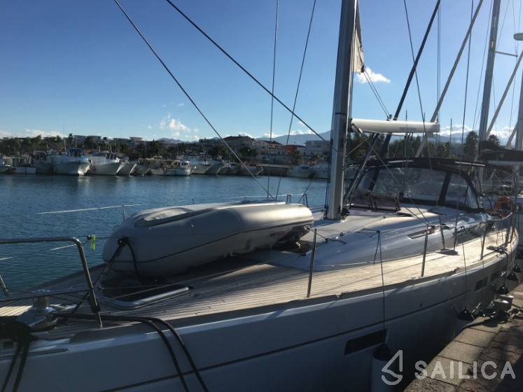 Sun Odyssey 519 - Yacht Charter Sailica