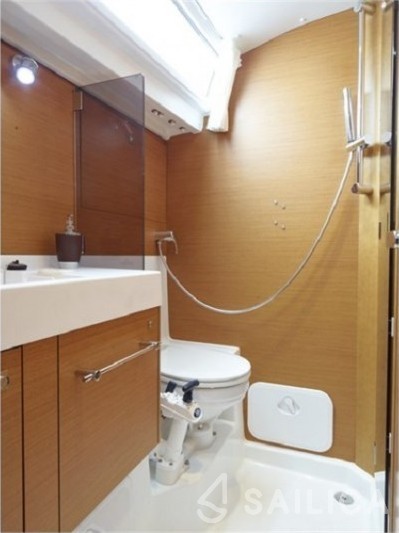 Sun Odyssey 519 - Yacht Charter Sailica