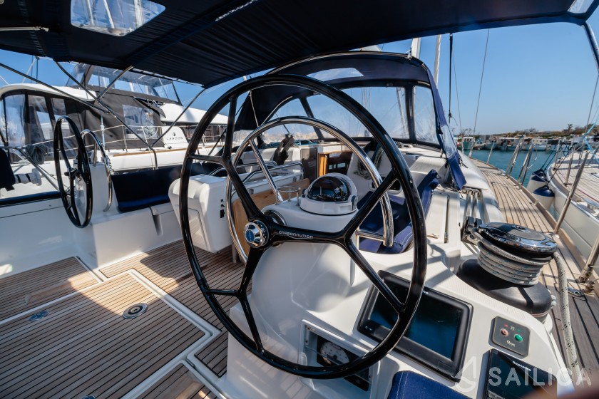 Sun Odyssey 519 - Yacht Charter Sailica