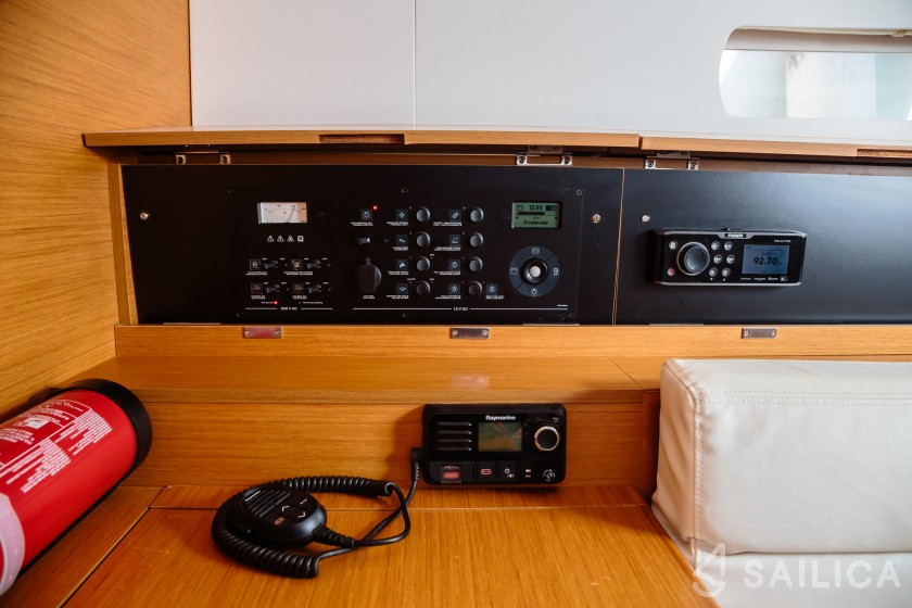 Sun Odyssey 519 - Yacht Charter Sailica