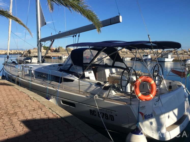 Sun Odyssey 519 - Yacht Charter Sailica