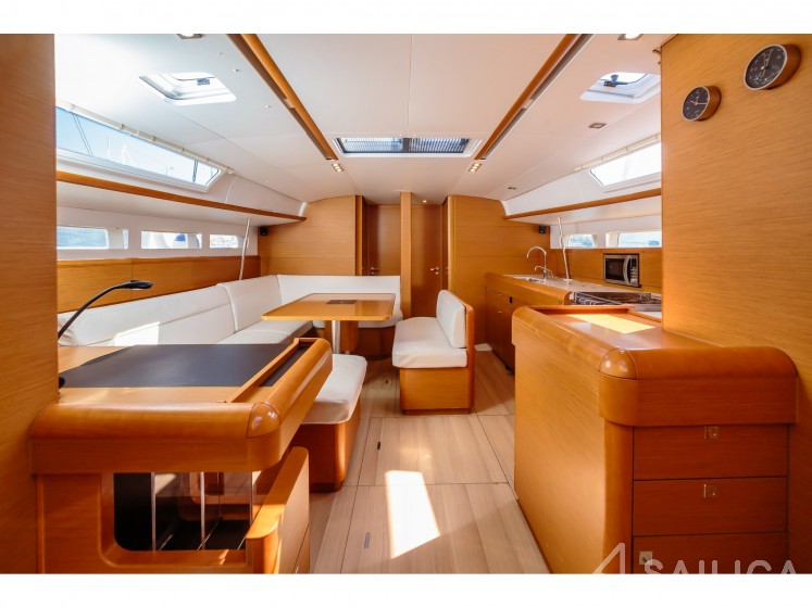 Sun Odyssey 519 - Yacht Charter Sailica