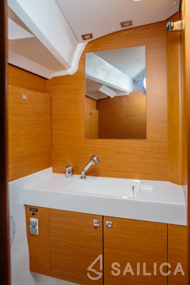 Sun Odyssey 519 - Yacht Charter Sailica
