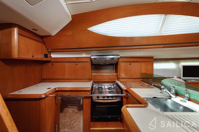 Sun Odyssey 54DS - Yacht Charter Sailica