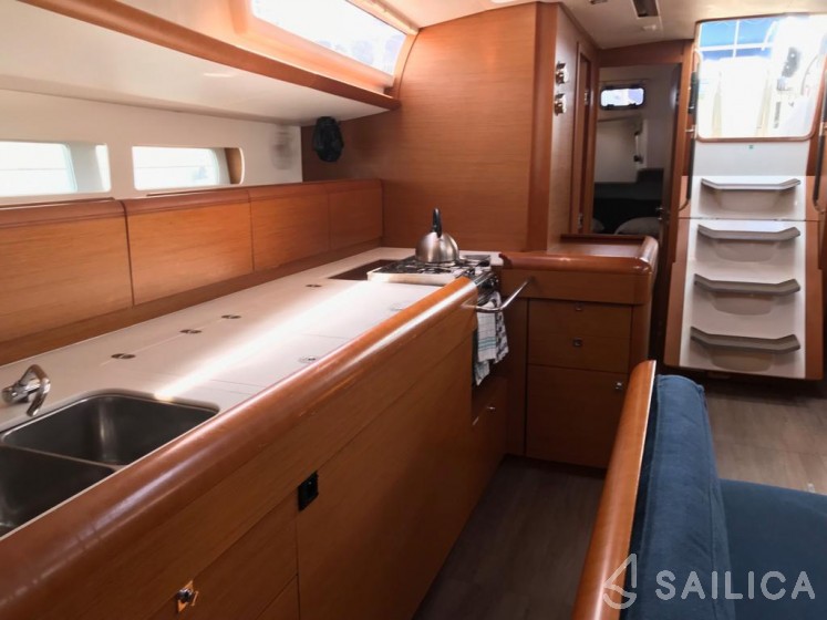 Sun Odyssey 519 - Yacht Charter Sailica