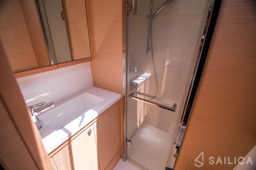 Lagoon 52 - Yacht Charter Sailica