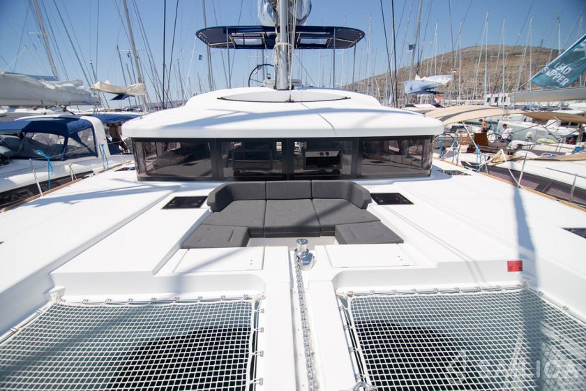 Lagoon 52 - Yacht Charter Sailica