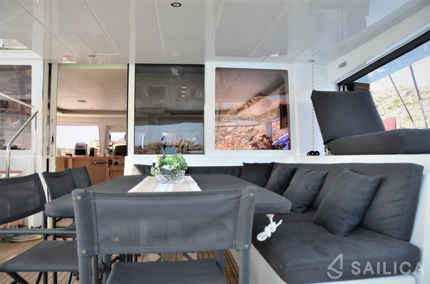 Lagoon 560 S2 - Yacht Charter Sailica