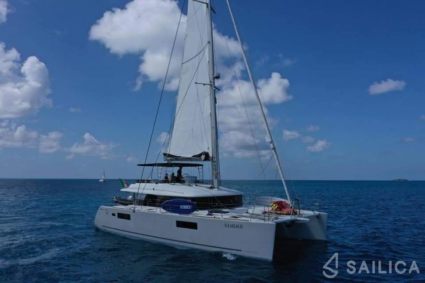 Lagoon 560 S2 - Yacht Charter Sailica