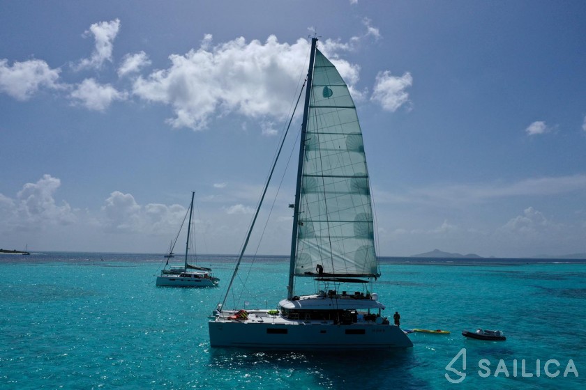 Lagoon 560 S2 - Yacht Charter Sailica