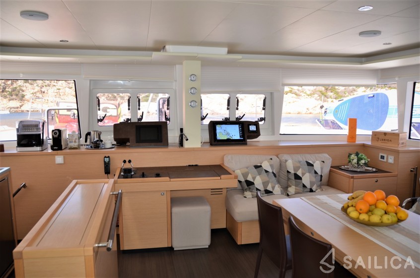 Lagoon 560 S2 - Yacht Charter Sailica