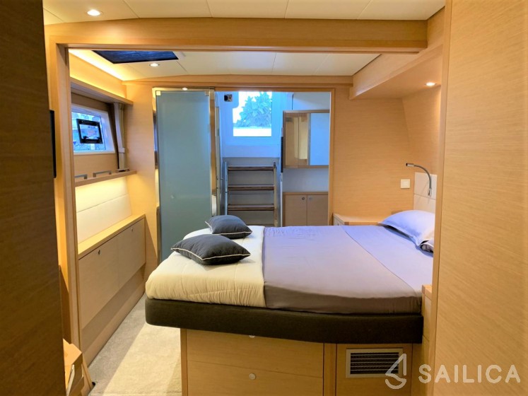 Lagoon 560 S2 - Yacht Charter Sailica