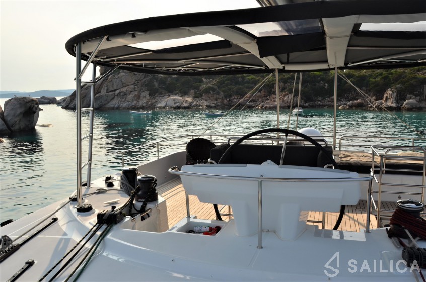 Lagoon 560 S2 - Yacht Charter Sailica