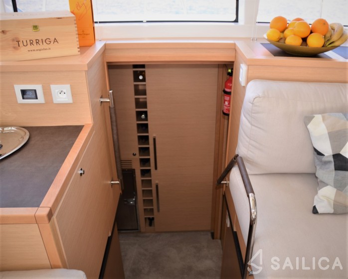 Lagoon 560 S2 - Yacht Charter Sailica