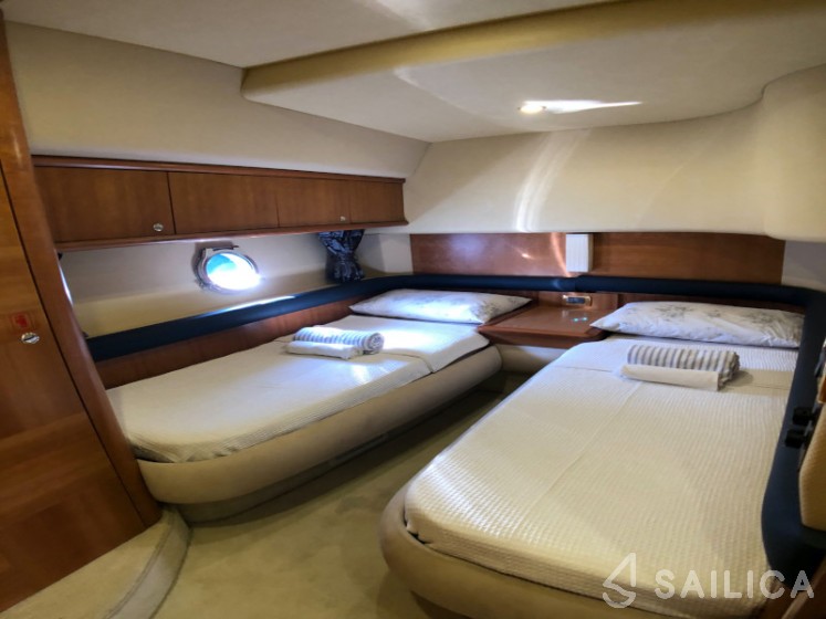 Azimut 55 - Yacht Charter Sailica