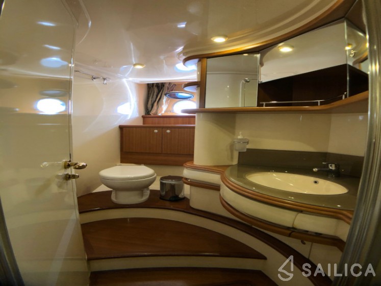 Azimut 55 - Yacht Charter Sailica