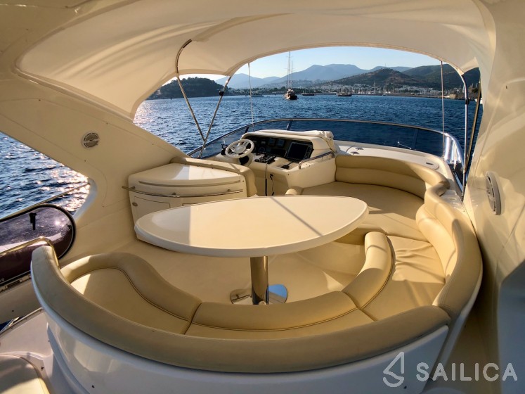 Azimut 55 - Yacht Charter Sailica
