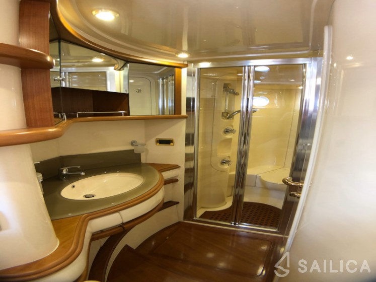 Azimut 55 - Yacht Charter Sailica