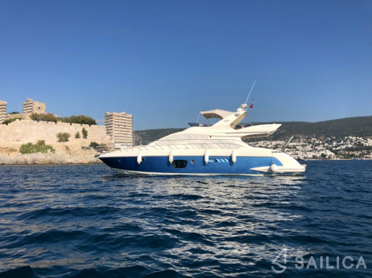 Azimut 55 - Yacht Charter Sailica