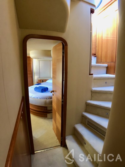Azimut 55 - Yacht Charter Sailica