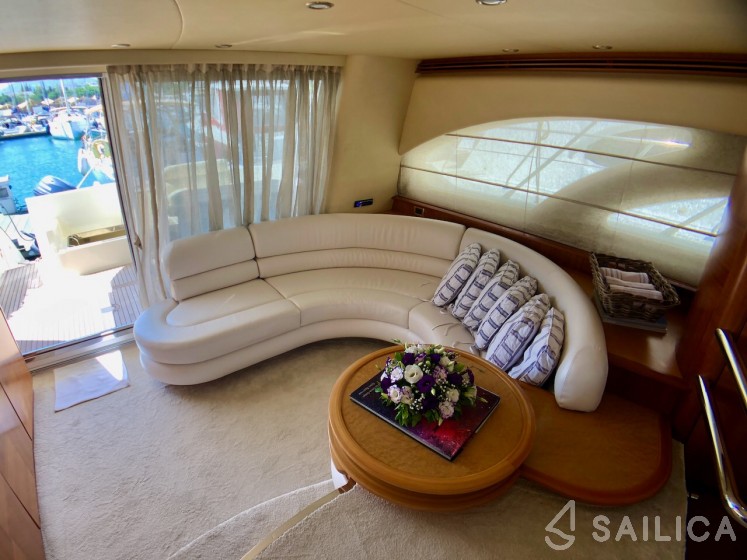 Azimut 55 - Yacht Charter Sailica