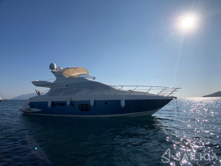 Azimut 55 - Yacht Charter Sailica
