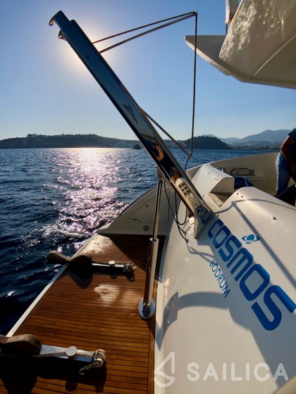 Azimut 55 - Yacht Charter Sailica
