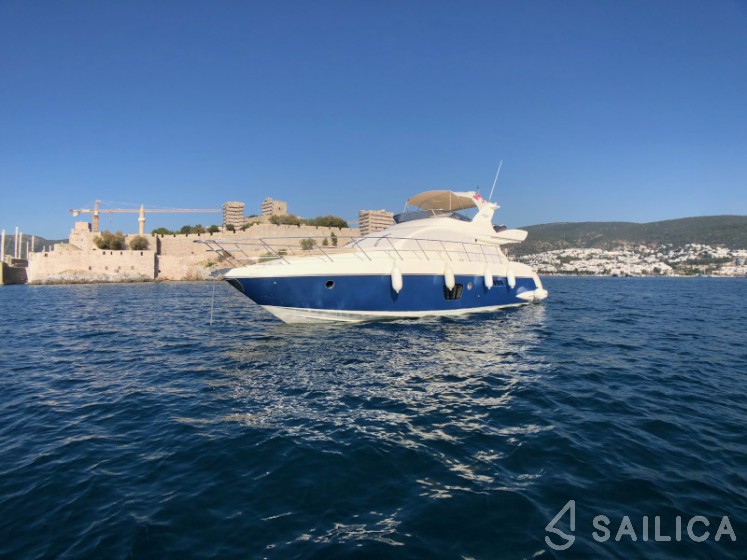 Azimut 55 - Yacht Charter Sailica
