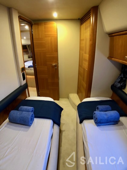 Azimut 55 - Yacht Charter Sailica