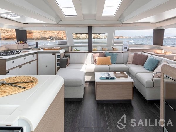 Elba 45 - Yacht Charter Sailica