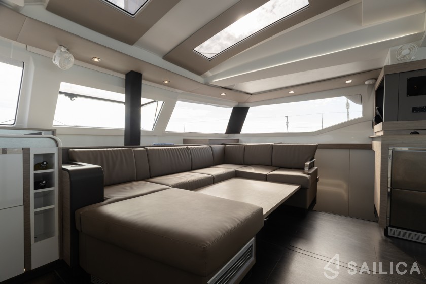 Elba 45 - Yacht Charter Sailica